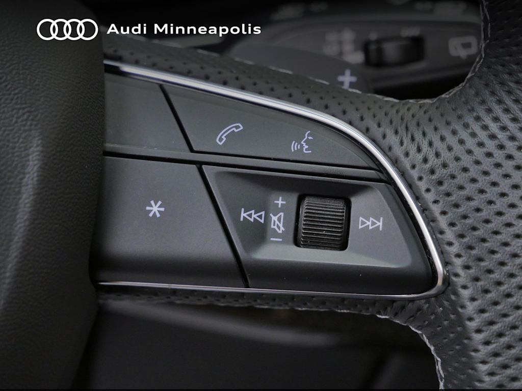 Thumbnail: 2023 Audi SQ8 - 20