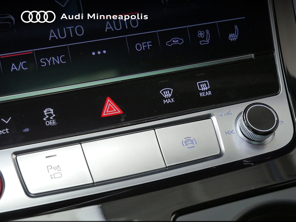 Thumbnail: 2023 Audi SQ8 - 26