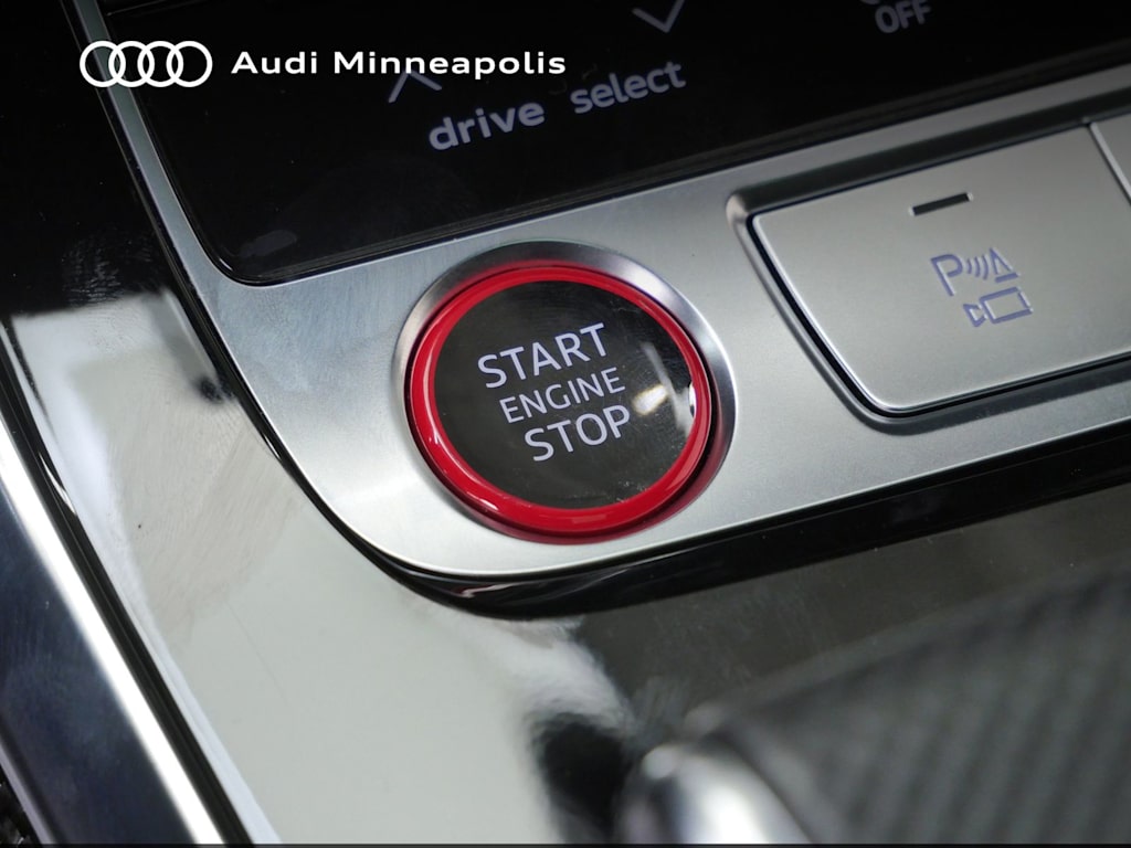 Thumbnail: 2023 Audi SQ8 - 25