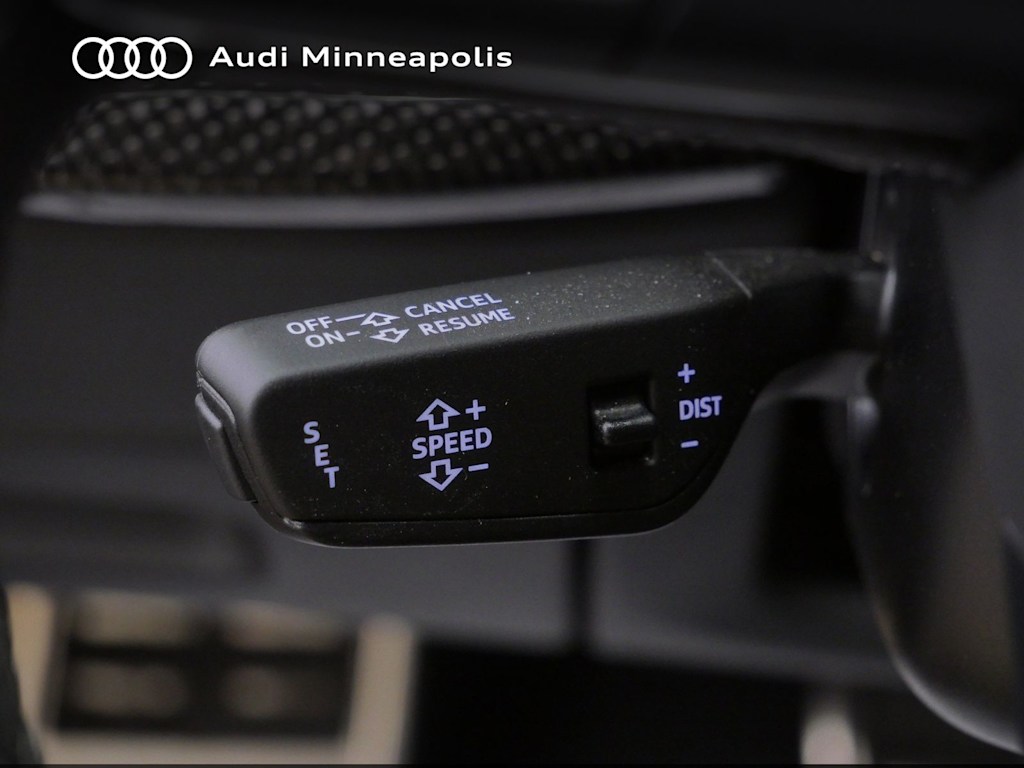 Thumbnail: 2023 Audi SQ8 - 21