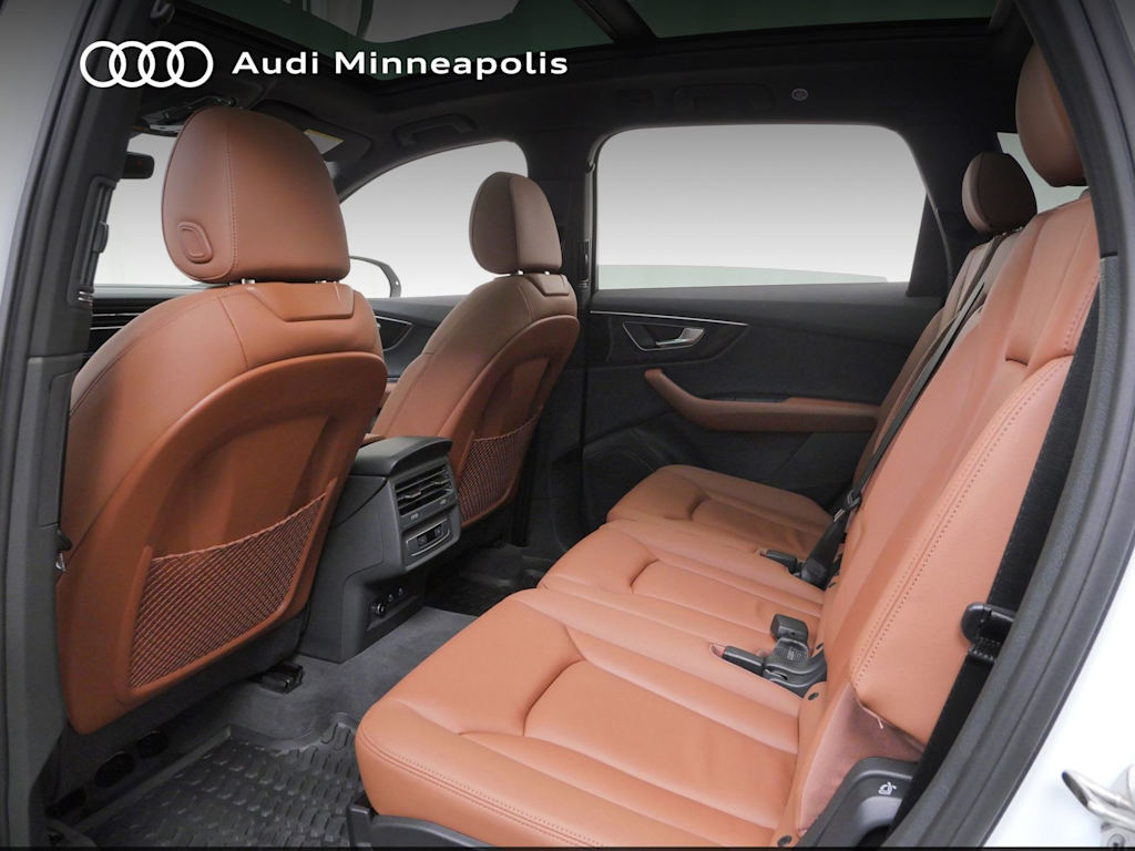 Thumbnail: 2023 Audi Q7 - 9
