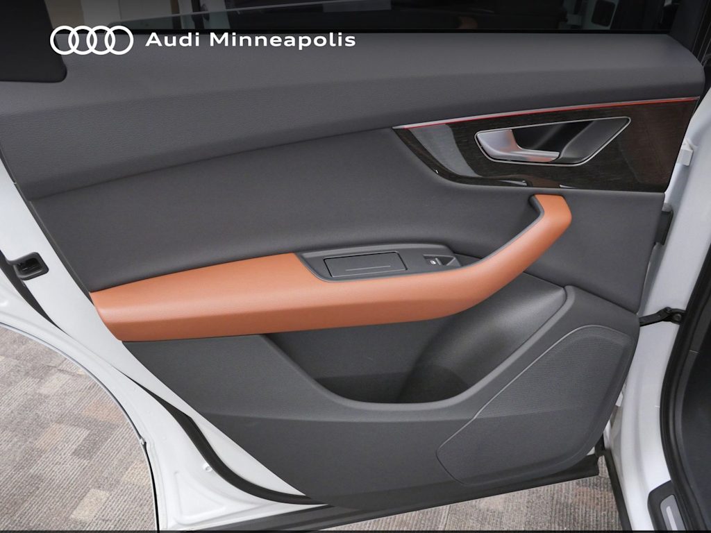 Thumbnail: 2023 Audi Q7 - 17