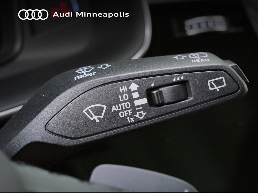 Thumbnail: 2023 Audi Q7 - 21