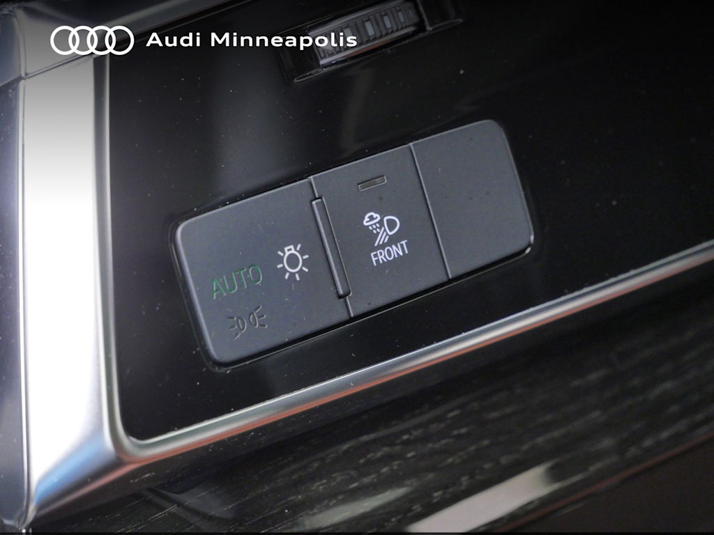 Thumbnail: 2023 Audi Q7 - 10