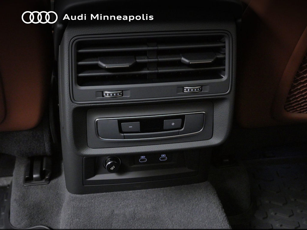 Thumbnail: 2023 Audi Q7 - 18