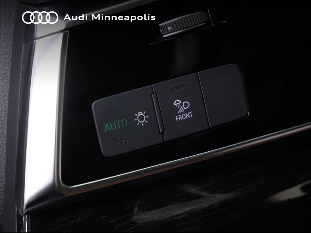 Thumbnail: 2023 Audi Q7 - 9