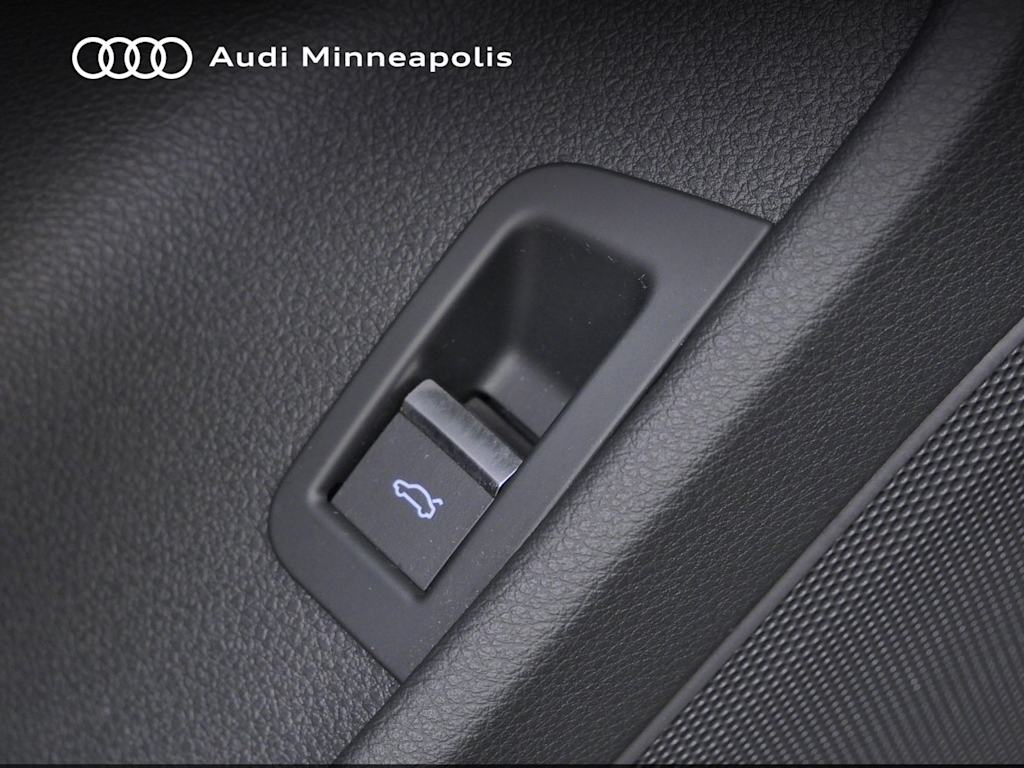 Thumbnail: 2023 Audi Q7 - 7