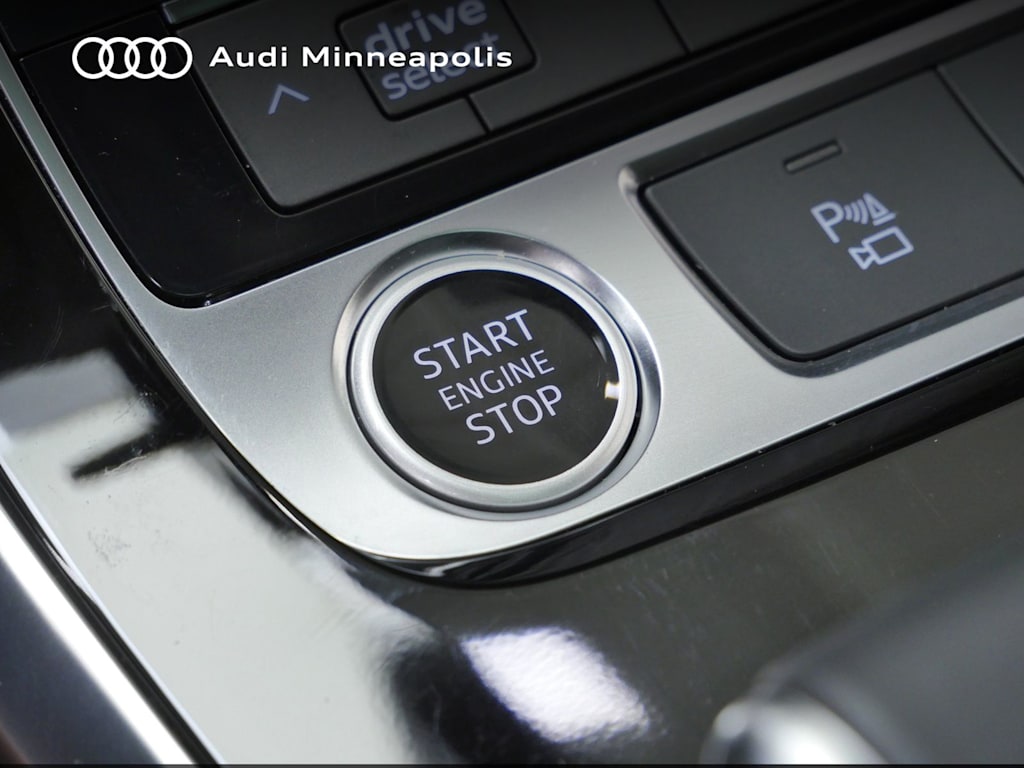 Thumbnail: 2023 Audi Q7 - 24