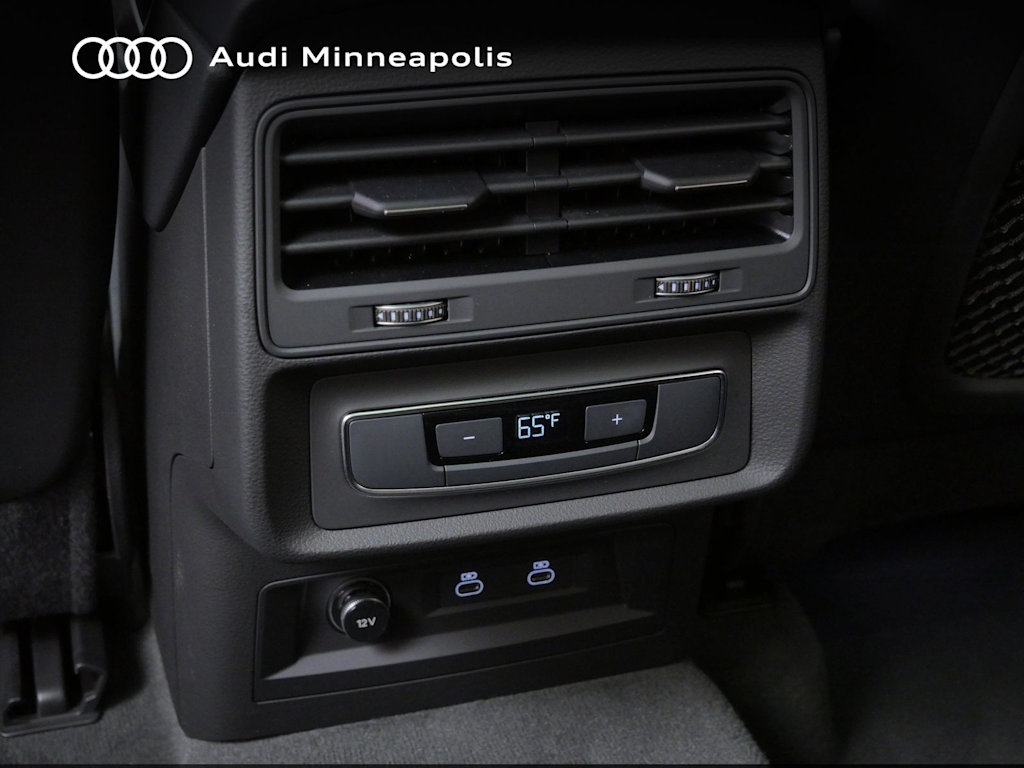 Thumbnail: 2023 Audi Q7 - 18