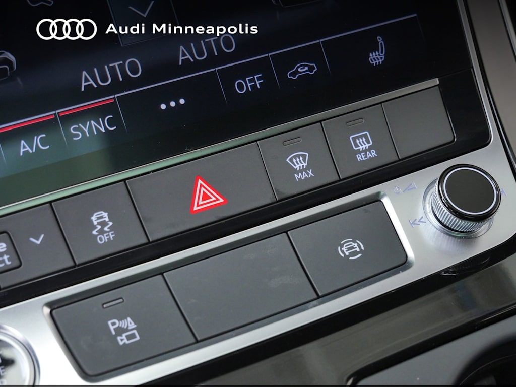 Thumbnail: 2023 Audi Q7 - 25