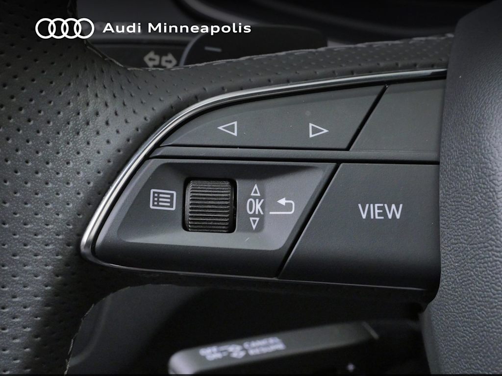 Thumbnail: 2023 Audi SQ5 - 22