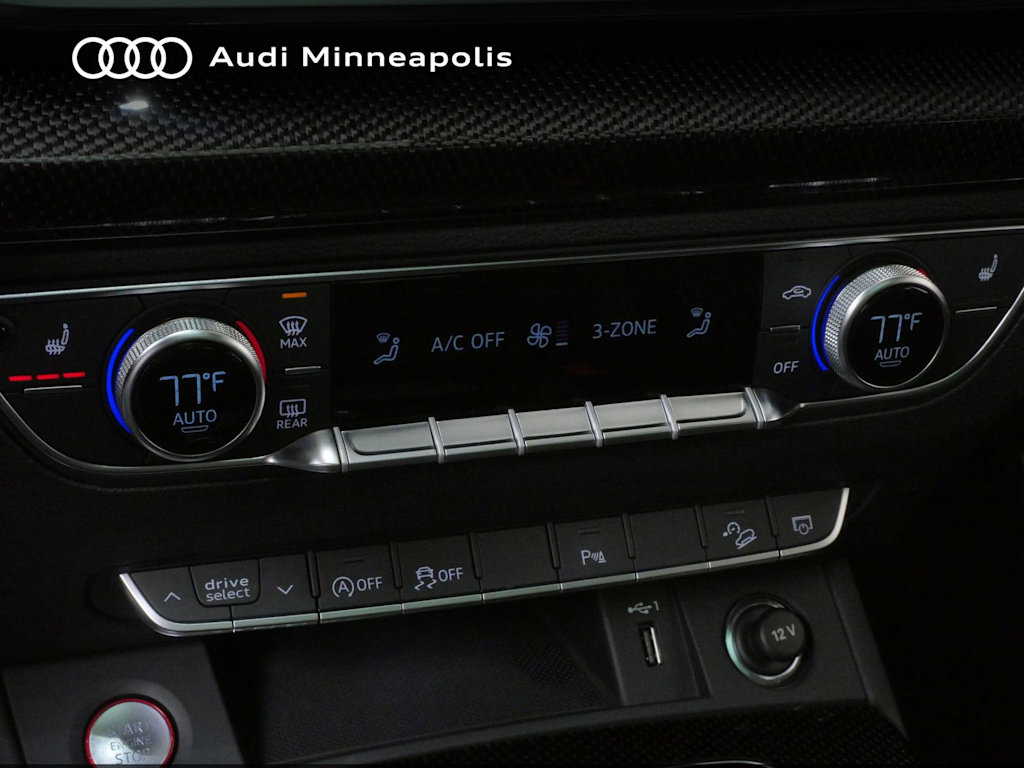 Thumbnail: 2023 Audi SQ5 - 24