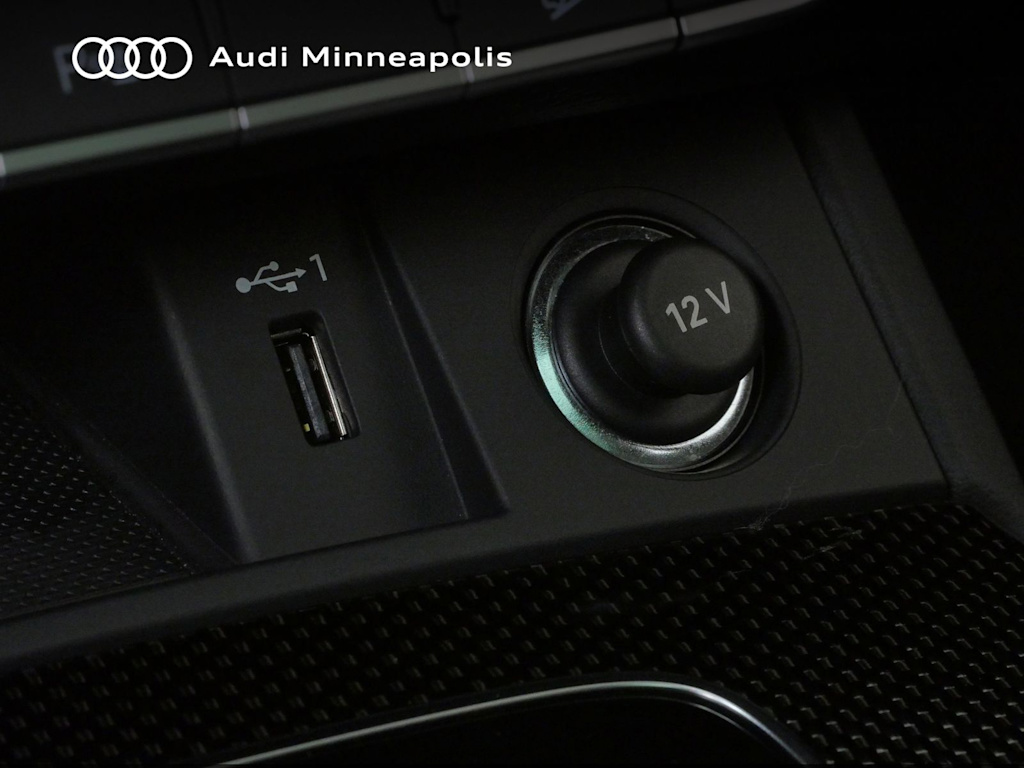 Thumbnail: 2023 Audi SQ5 - 27