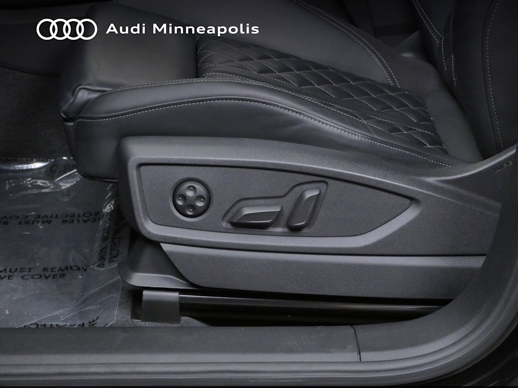 Thumbnail: 2023 Audi SQ5 - 18