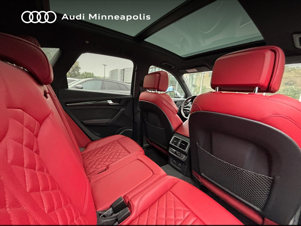 Thumbnail: 2019 Audi SQ5 - 8