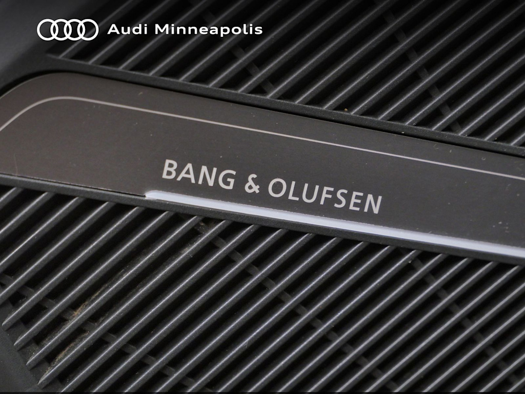 Thumbnail: 2023 Audi SQ5 - 6
