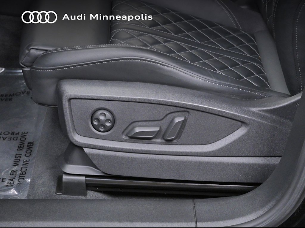 Thumbnail: 2023 Audi SQ5 - 16