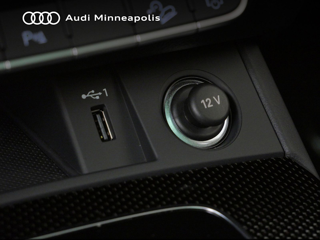 Thumbnail: 2023 Audi SQ5 - 26