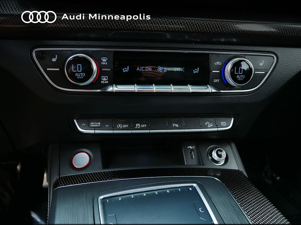 Thumbnail: 2020 Audi SQ5 - 26