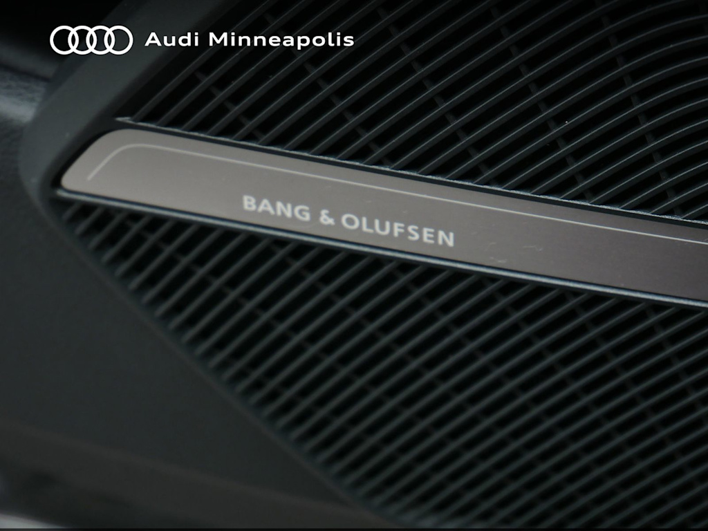 Thumbnail: 2020 Audi SQ5 - 6