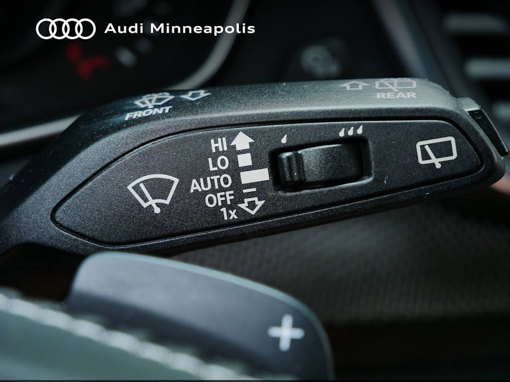 Thumbnail: 2020 Audi SQ5 - 10