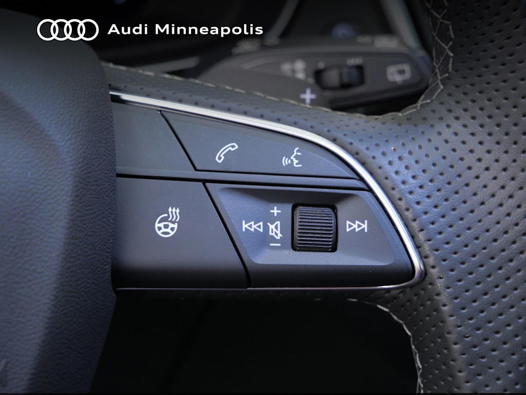 Thumbnail: 2023 Audi SQ5 - 21