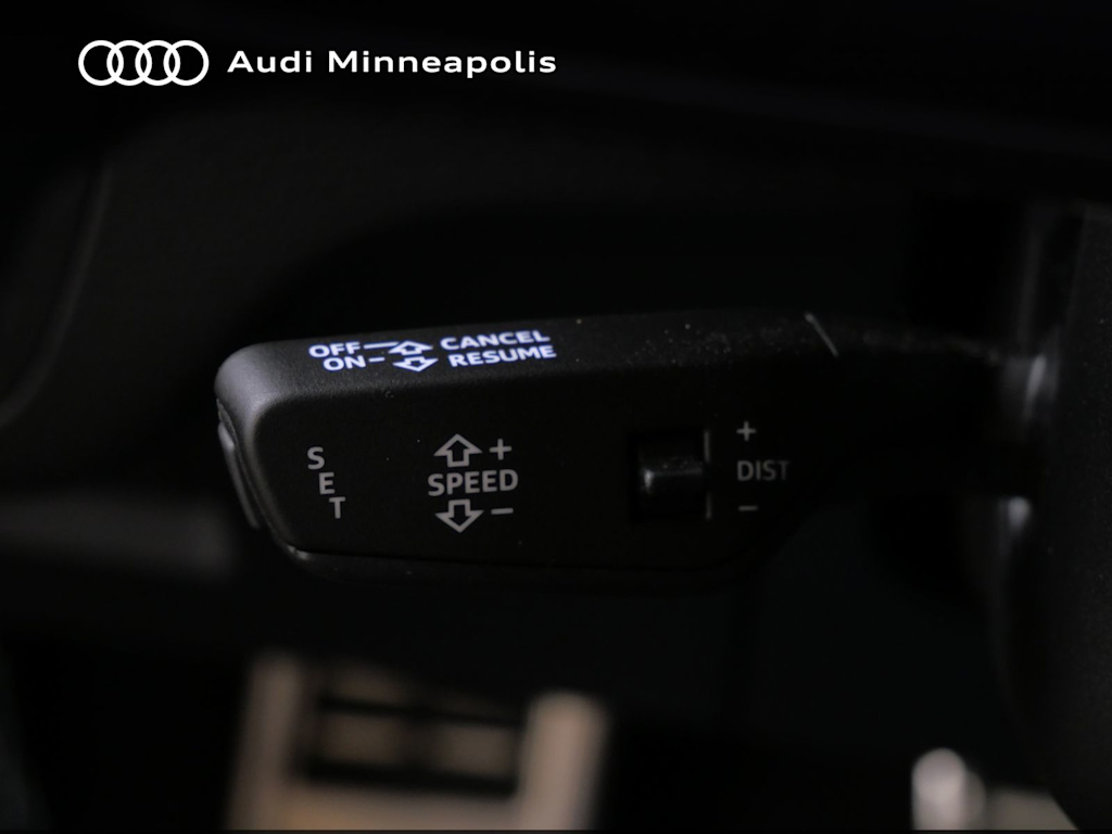 Thumbnail: 2023 Audi SQ5 - 22