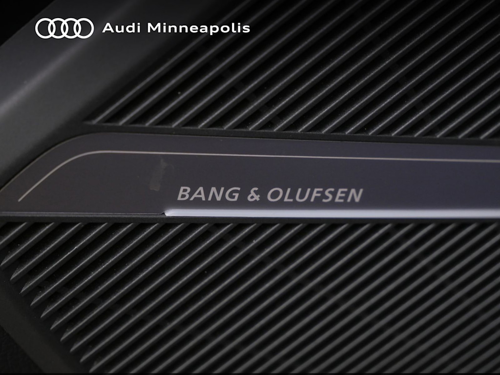 Thumbnail: 2023 Audi SQ5 - 6