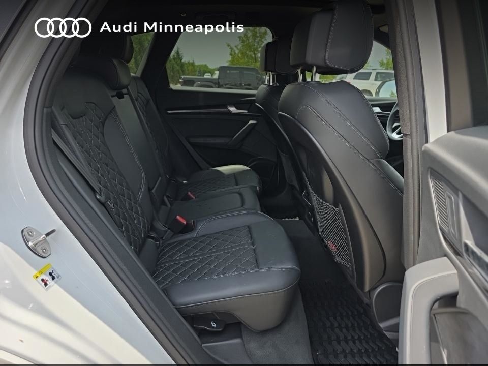 Thumbnail: 2023 Audi SQ5 - 9