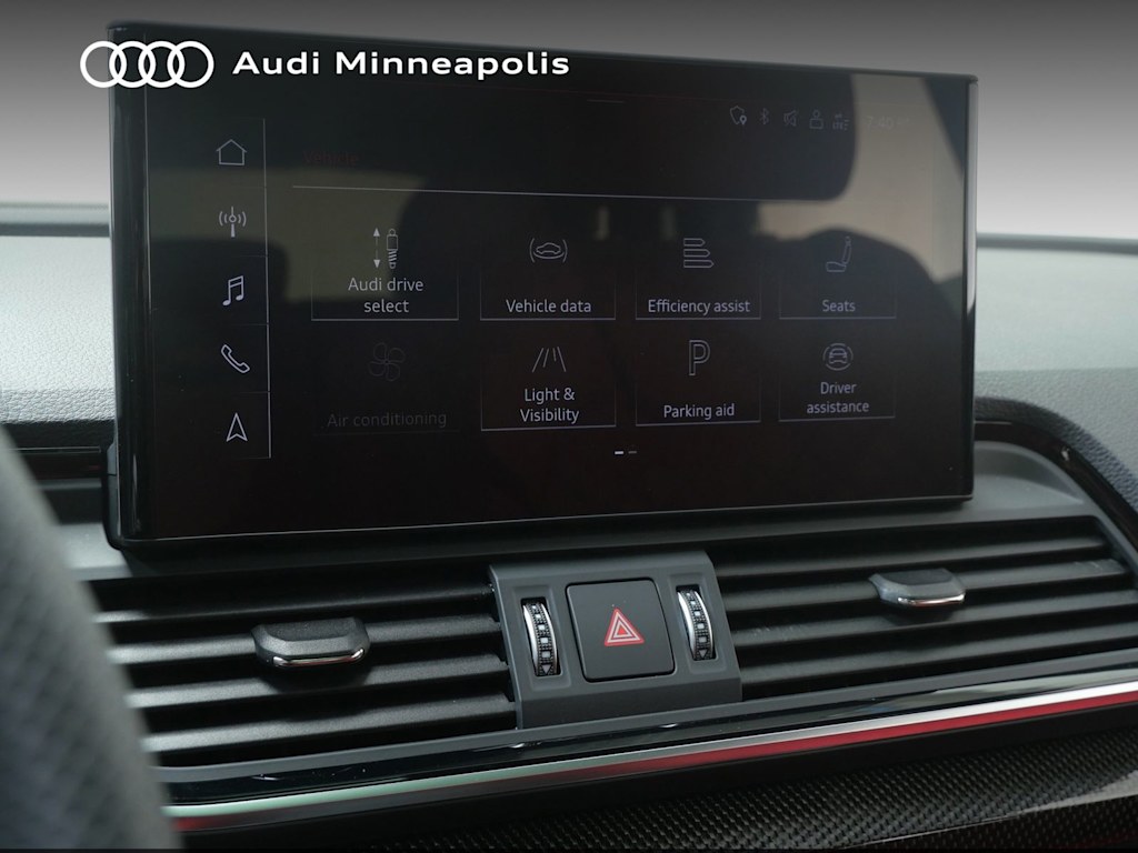 Thumbnail: 2023 Audi SQ5 - 9