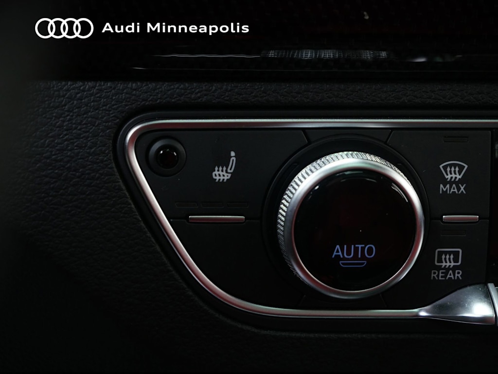 Thumbnail: 2023 Audi SQ5 - 22