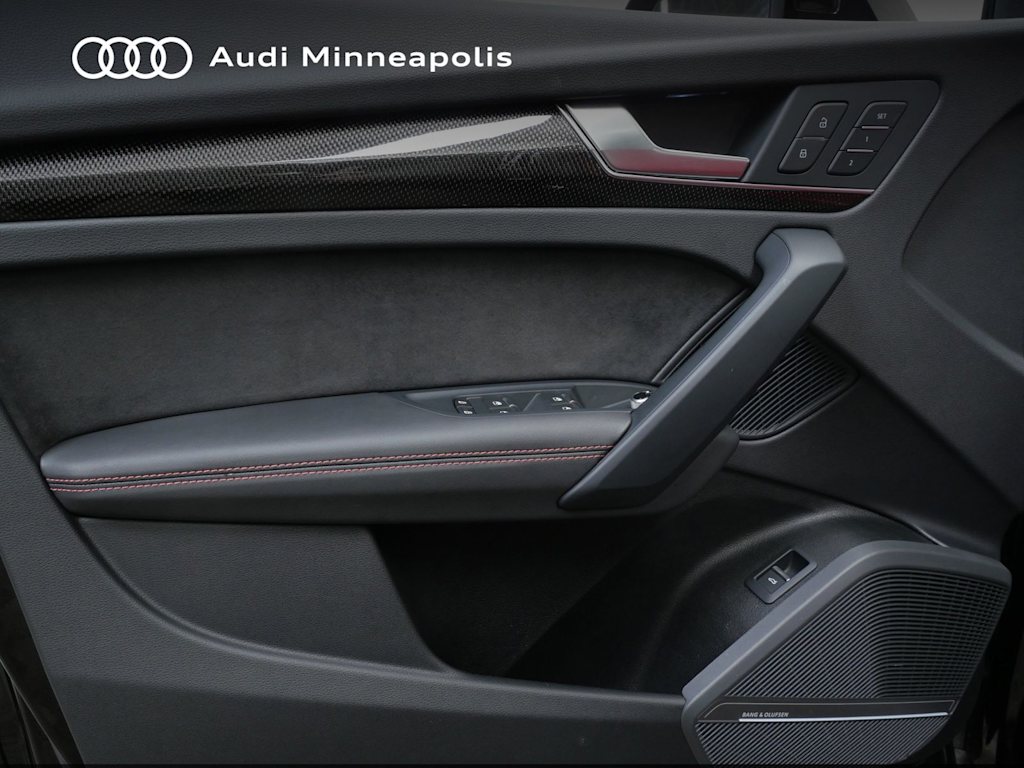 Thumbnail: 2023 Audi SQ5 - 15