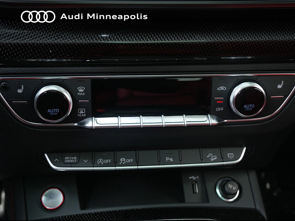 Thumbnail: 2023 Audi SQ5 - 21
