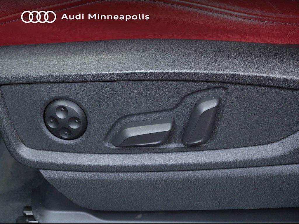 Thumbnail: 2023 Audi SQ5 - 16