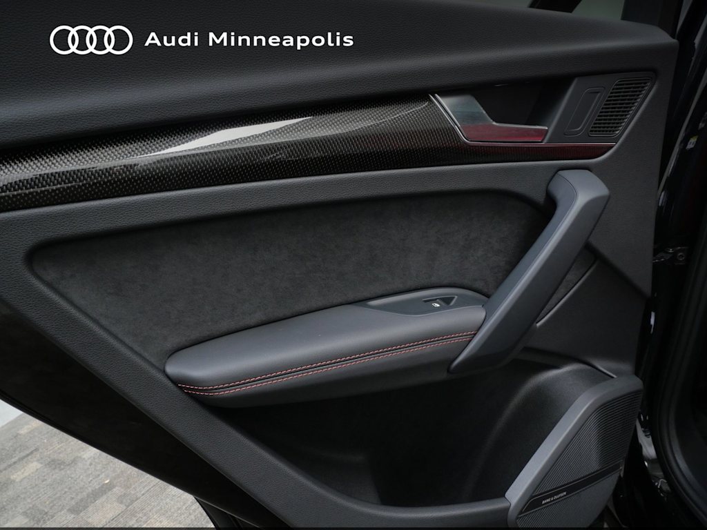 Thumbnail: 2023 Audi SQ5 - 17