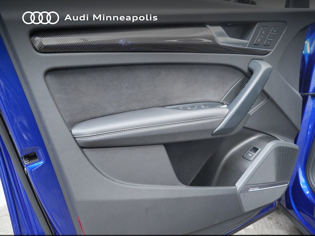 Thumbnail: 2023 Audi SQ5 - 16