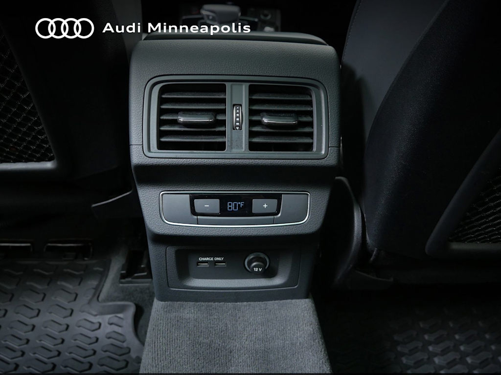 Thumbnail: 2023 Audi SQ5 - 19