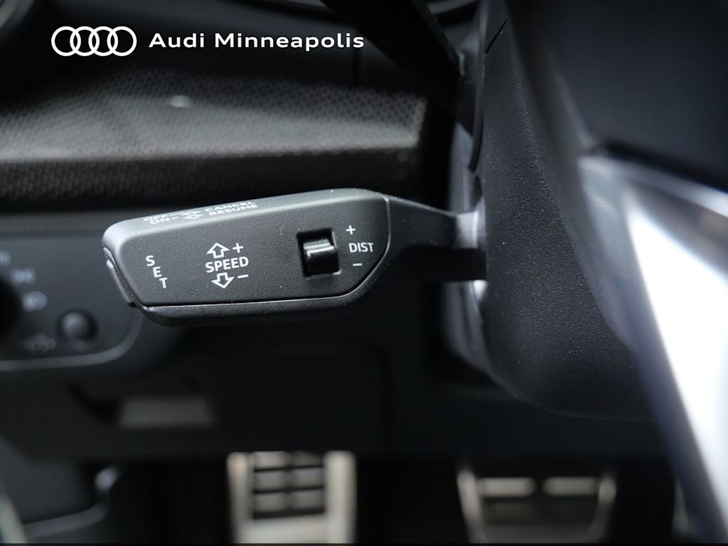 Thumbnail: 2023 Audi SQ5 - 26