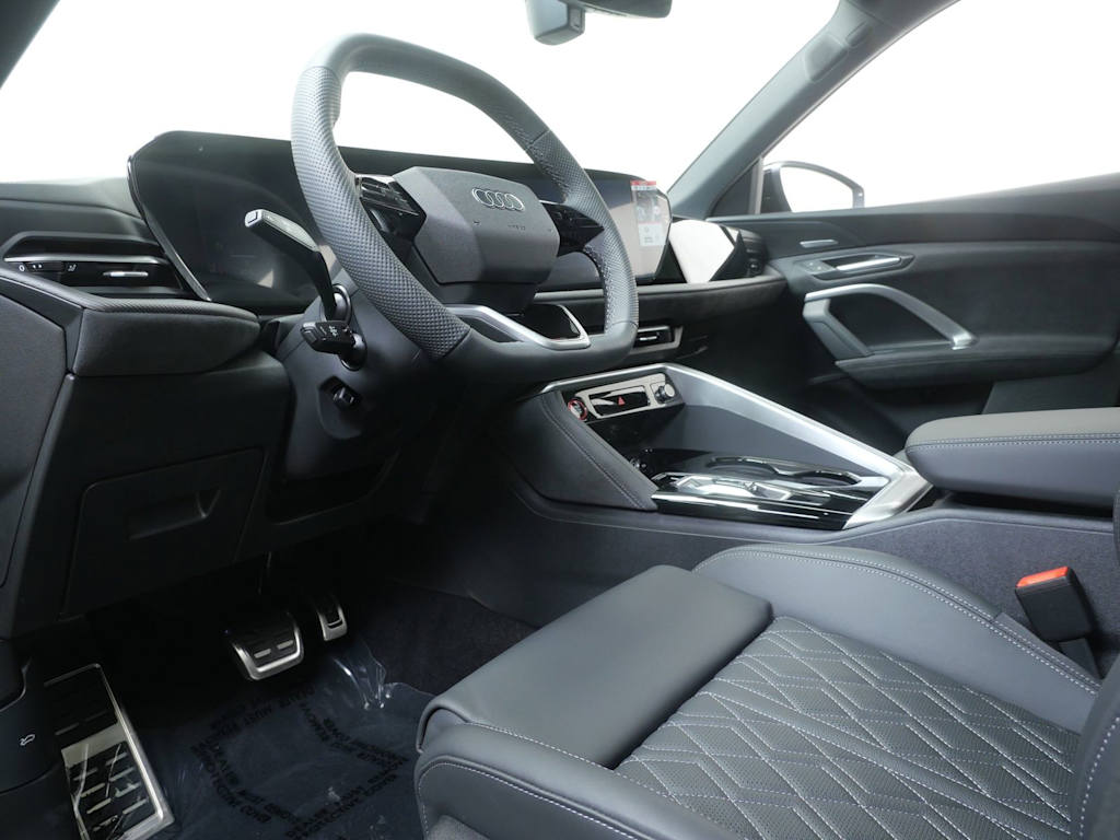 Thumbnail: 2026 Audi SQ5 - 2