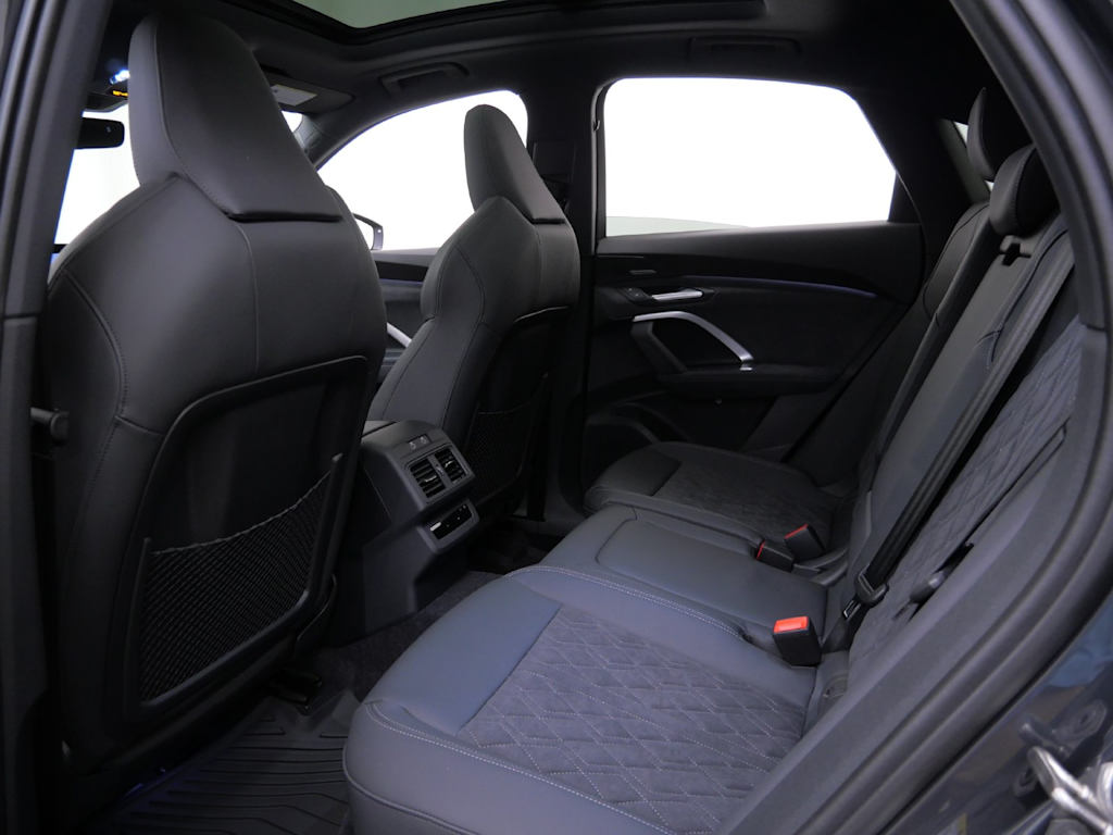 Thumbnail: 2026 Audi SQ5 - 6