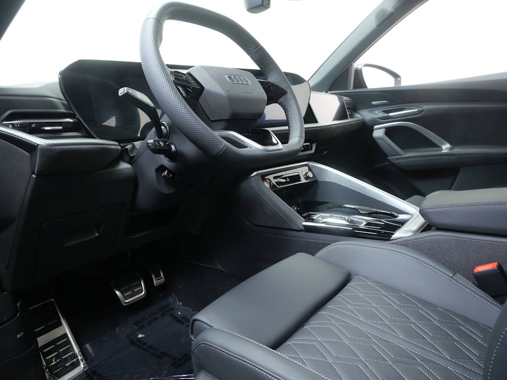 Thumbnail: 2026 Audi SQ5 - 2