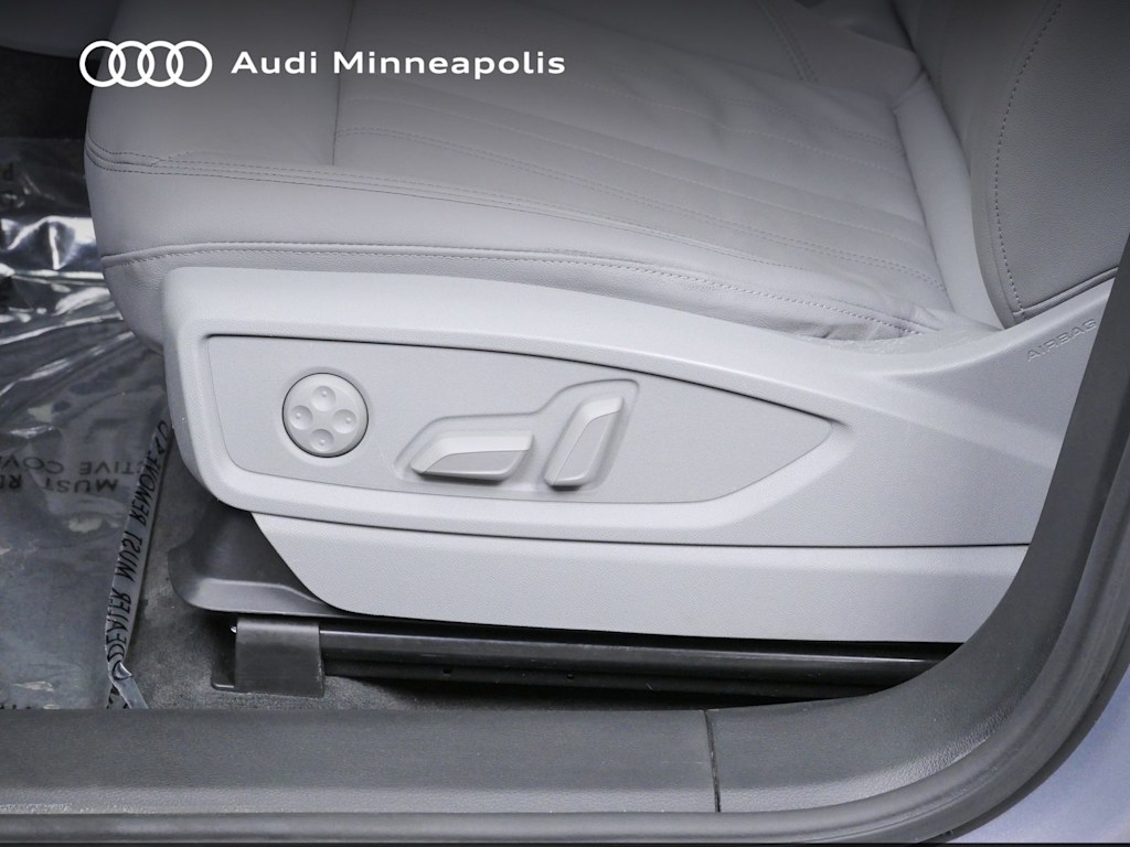 Thumbnail: 2023 Audi Q5 - 16