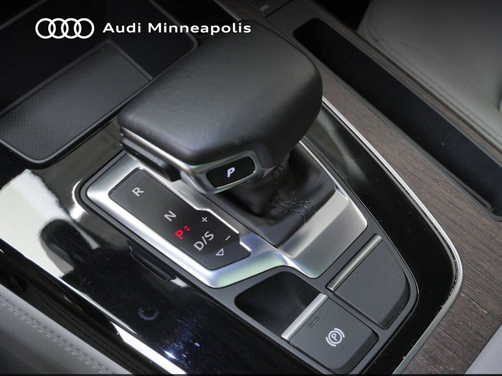 Thumbnail: 2023 Audi Q5 - 25