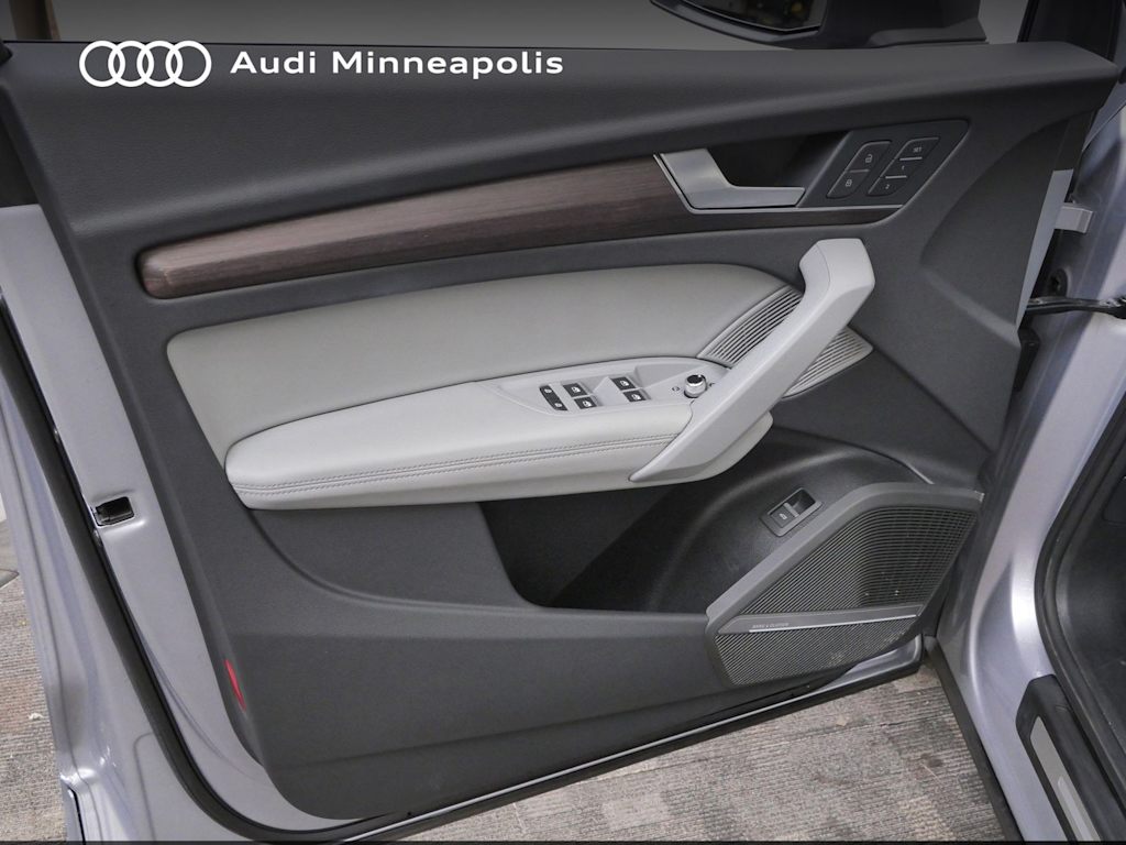 Thumbnail: 2023 Audi Q5 - 15