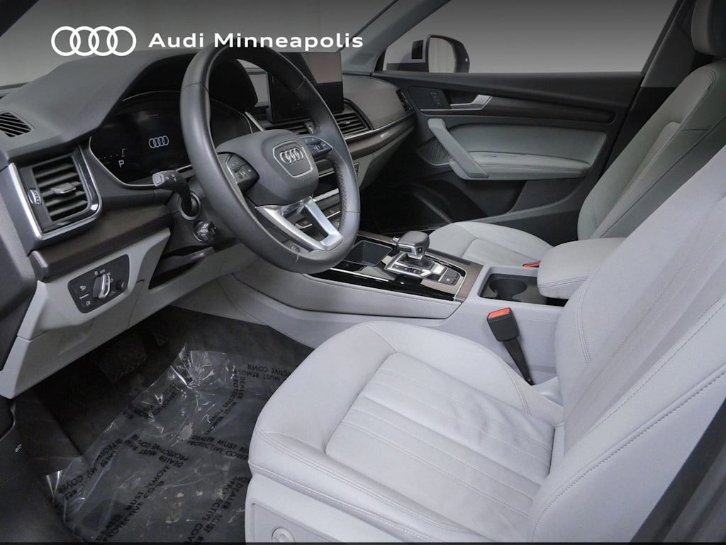 Thumbnail: 2023 Audi Q5 - 8