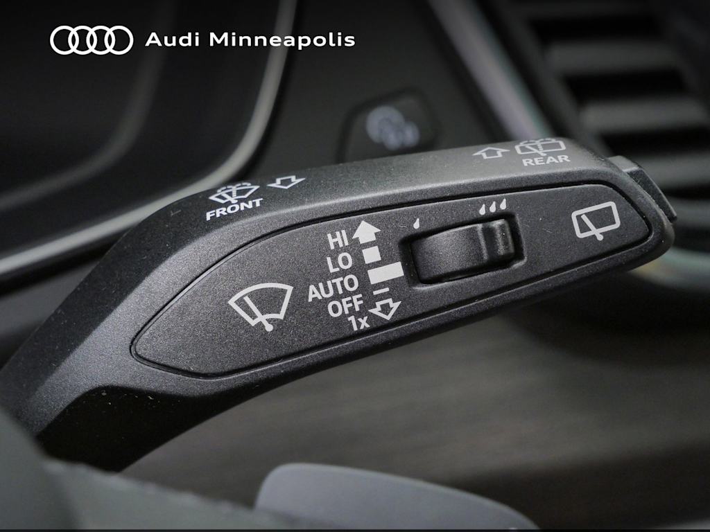 Thumbnail: 2023 Audi Q5 - 11