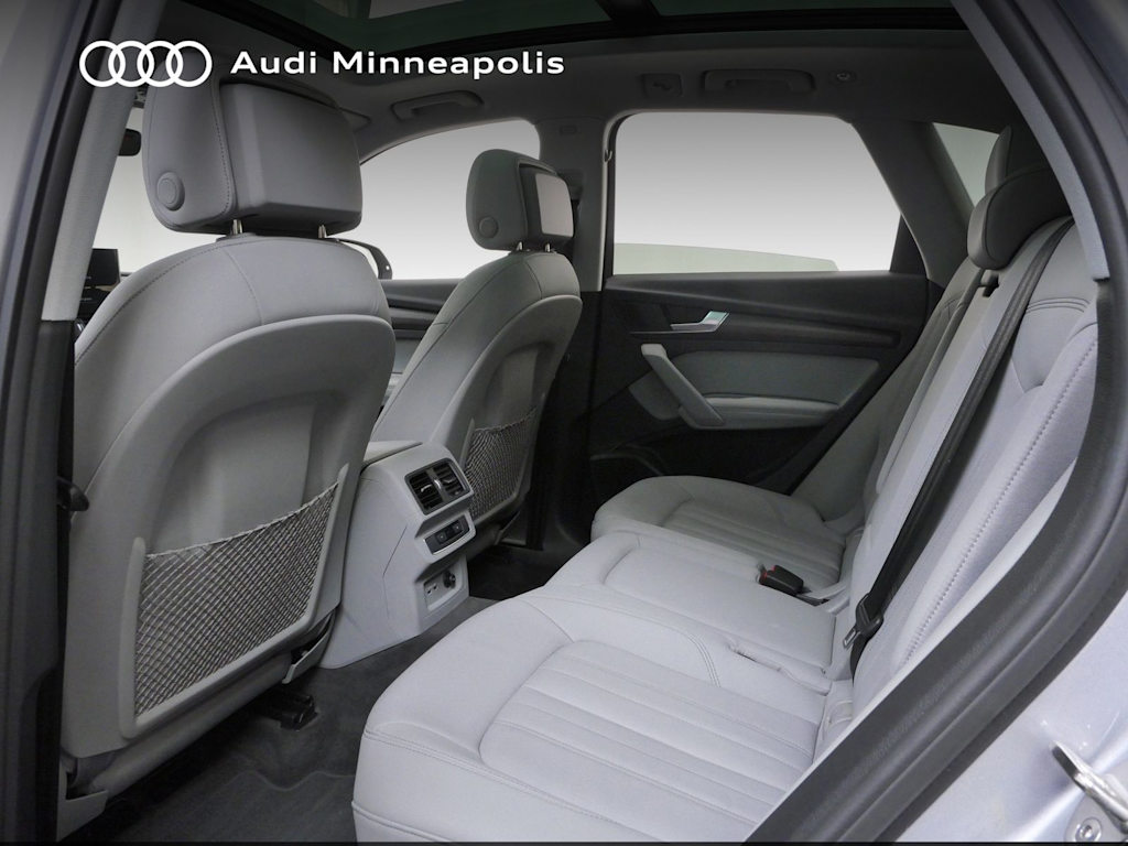 Thumbnail: 2023 Audi Q5 - 9