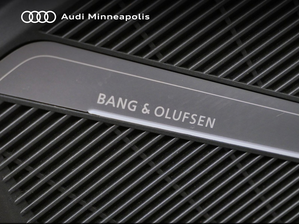 Thumbnail: 2023 Audi Q5 - 7