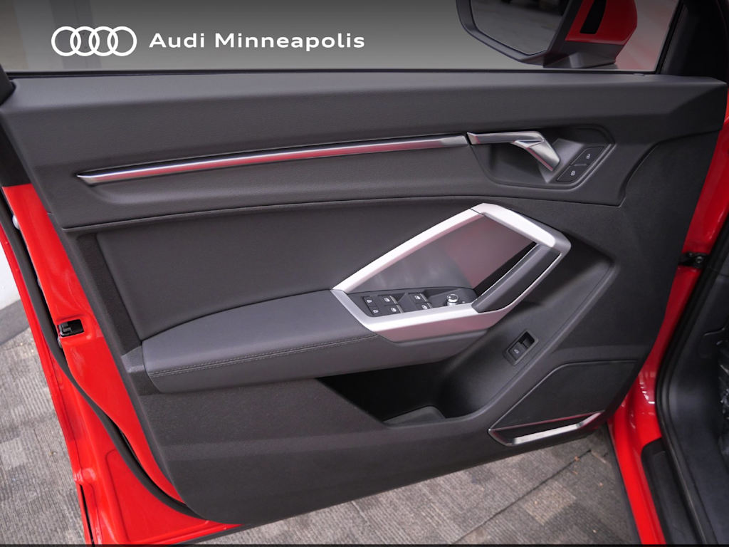 Thumbnail: 2019 Audi Q3 - 14