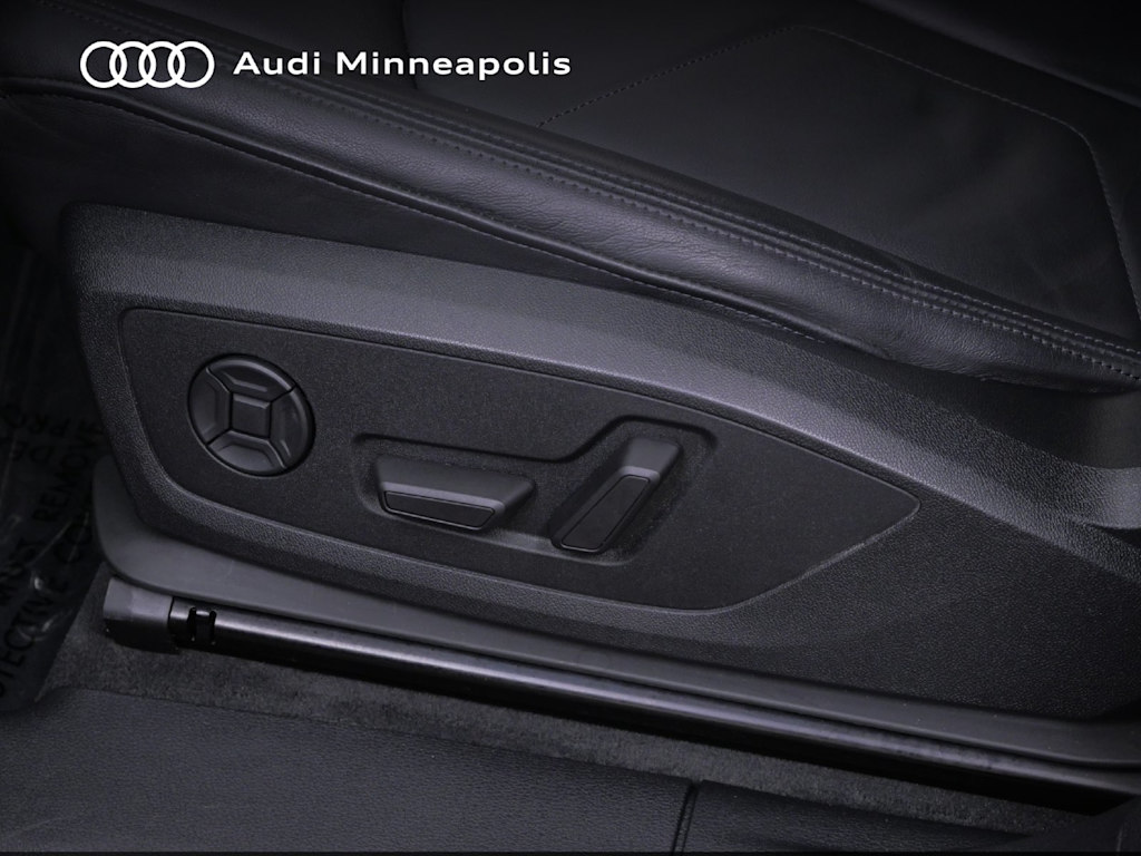 Thumbnail: 2019 Audi Q3 - 15